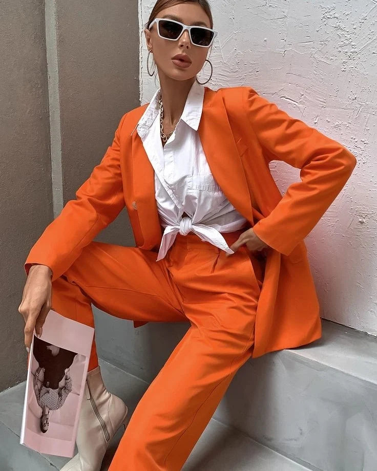 Μονόχρωμο κοστούμι oversize