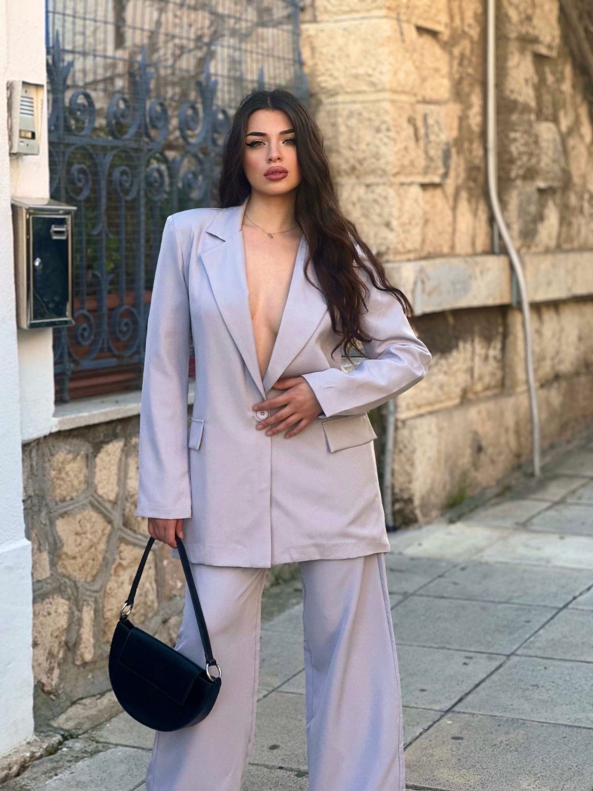 Μονόχρωμο κοστούμι oversize