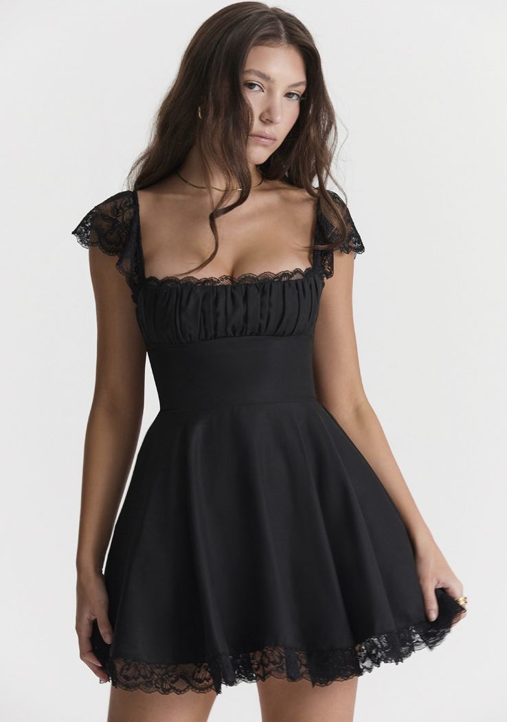 Μινι φόρεμα babydoll με δαντέλα